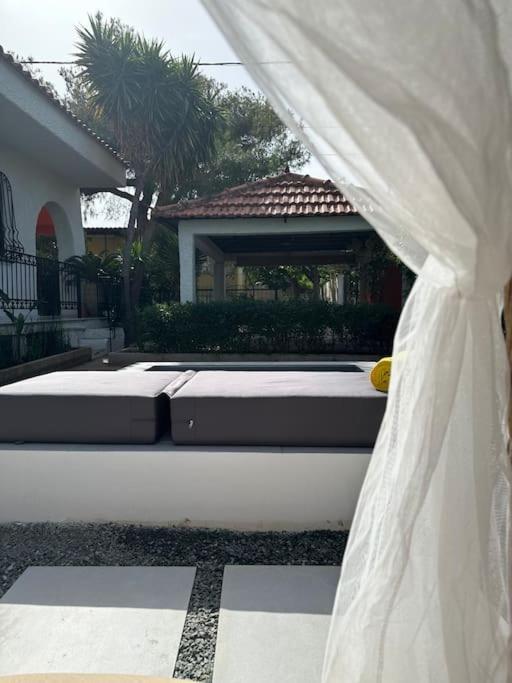 Caja De Anthea Villa *